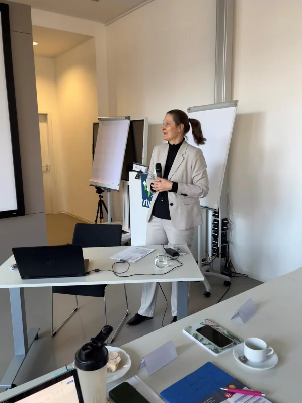 Referentin Caroline Gast